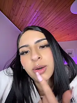Hilary_pinkk webcam show