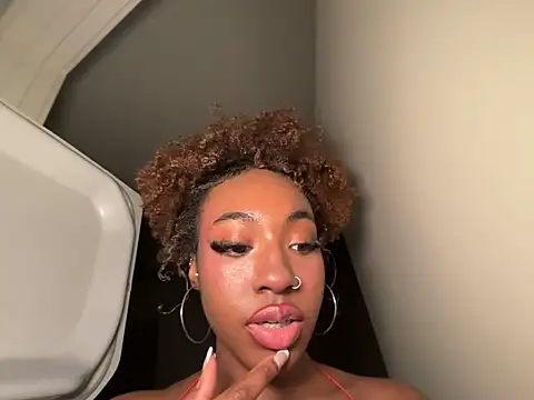 ebonydolled 라이브 XXX 채팅