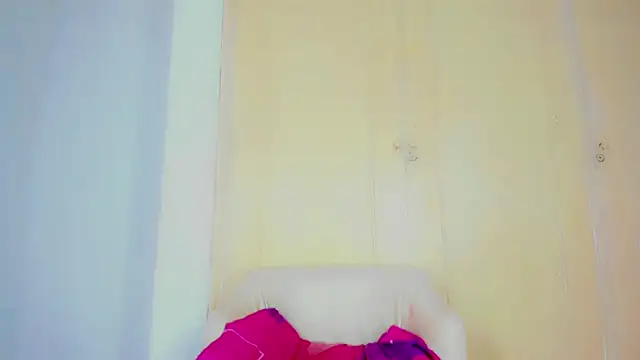 laaura_dolll 即時 XXX 聊天