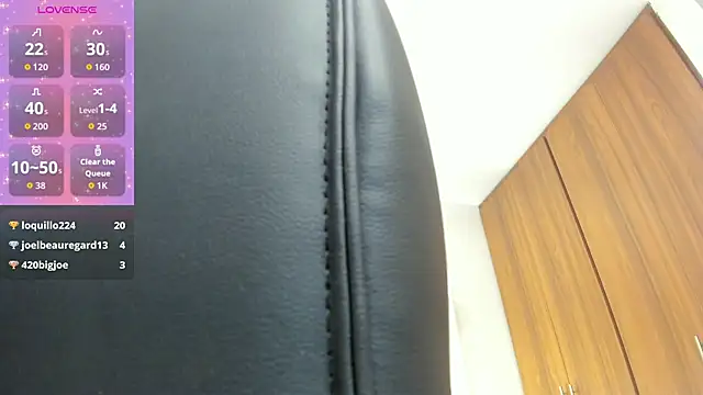 Karliie_kloss_'s Live XXX Chat