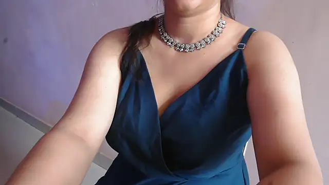 HotNiyathi – Naživo XXX chat