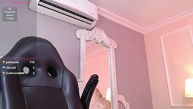 ElaineLaurent Chat XXX in diretta