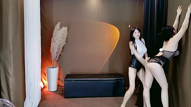 Banana-Milk69's Live XXX Chat