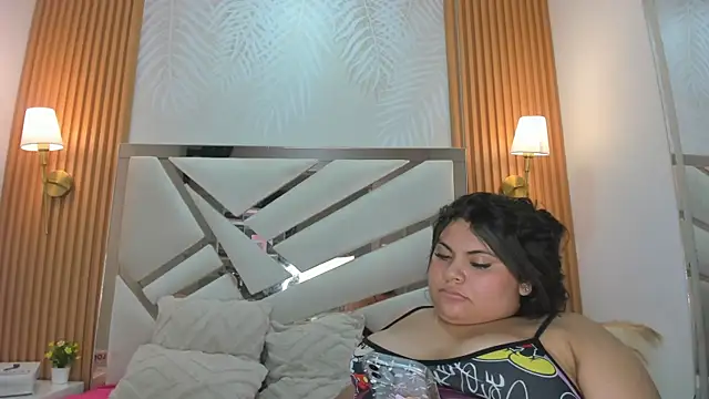 Eimy_Curvy's Live XXX Chat