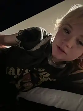 Cutiepiespanks' Live XXX Chat