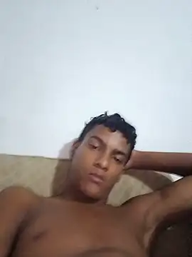 Brayam_30 Live XXX-Chat