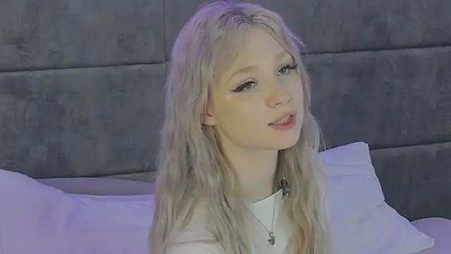 Shy_Barbie's Live XXX Chat