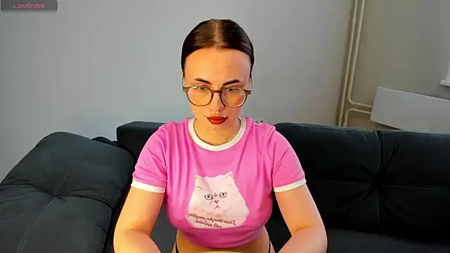 MewStella: онлайн-секс-чат