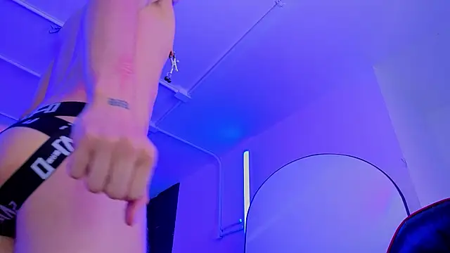 nova_salvatore – Naživo XXX chat