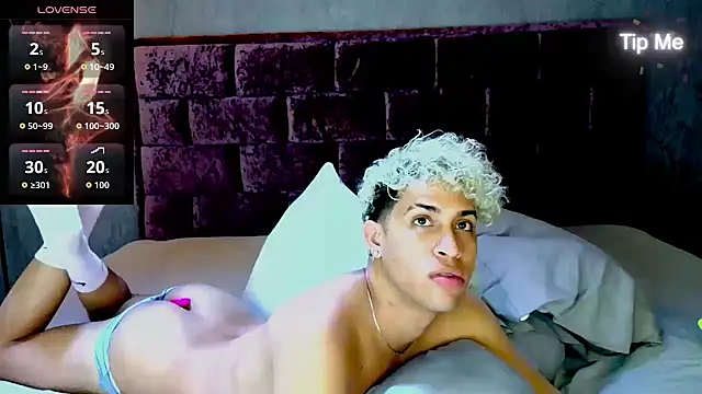 Show de Wild_Squad na webcam