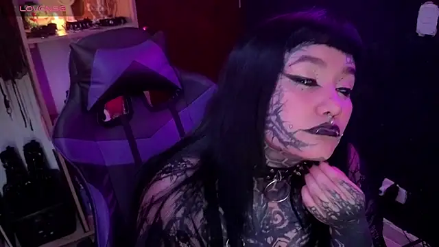 Онлайн чат XXX aradia_66