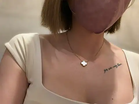 Rose168_ – Naživo XXX chat