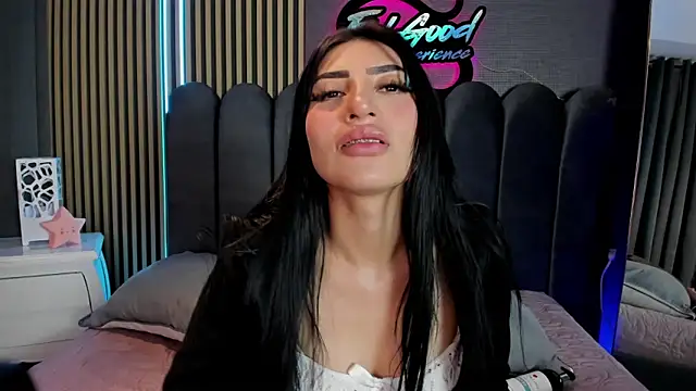 Nicolette_ks_のライブXXXチャット