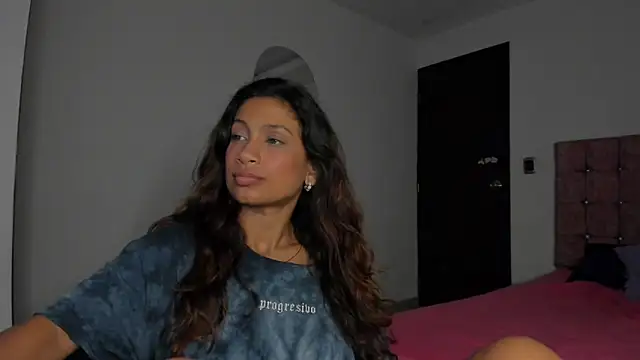 cora_22's Live XXX Chat