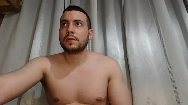 XXX chat uživo modela Armando_2002