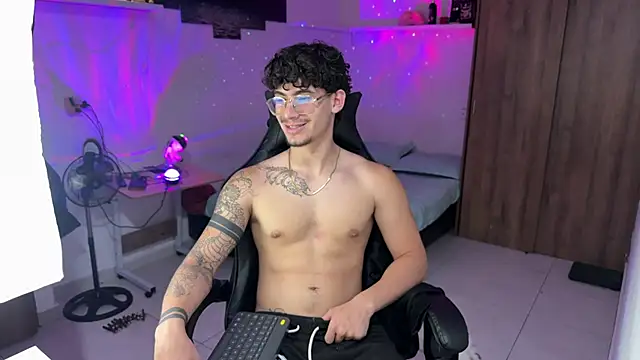 Kisan_Smith Live XXX Chat