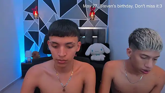 Juan_Nd_Steven's Live XXX Chat