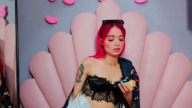 luci_miller Adlı Modelin Canlı XXX Sohbeti
