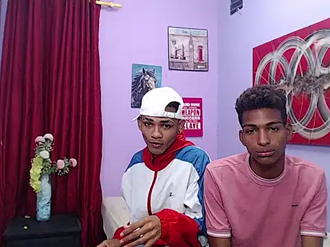 Chat XXX en directo de black_twinks