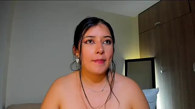 x_Adeline_ – Live XXX-chat