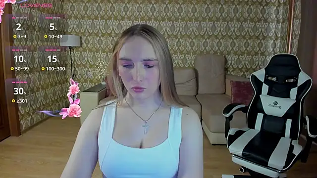 Vi_Luxy Show in webcam
