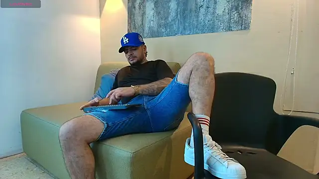 Chatroom XXX en direct de TROY_KIRK