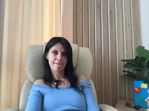 InjaAtHome: απευθείας συνομιλία ΧΧΧ