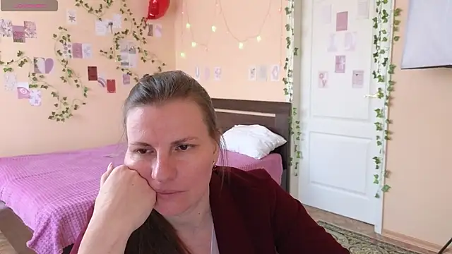 Mirabelle_Velvet Live XXX-Chat