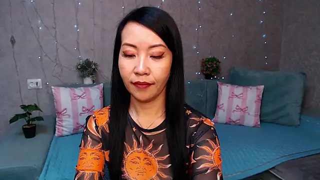 Chatroom XXX en direct de LiaPak