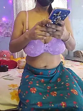 Desi_Maya69's Live XXX Chat