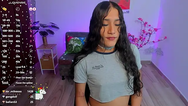 Show de webcam de CamilaHarperr_