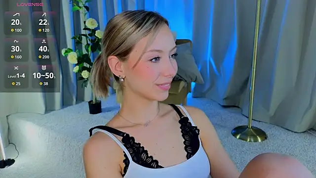 LumMina's Live XXX Chat
