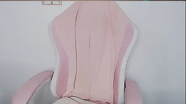 XXX chat uživo modela _SweetiepiE_