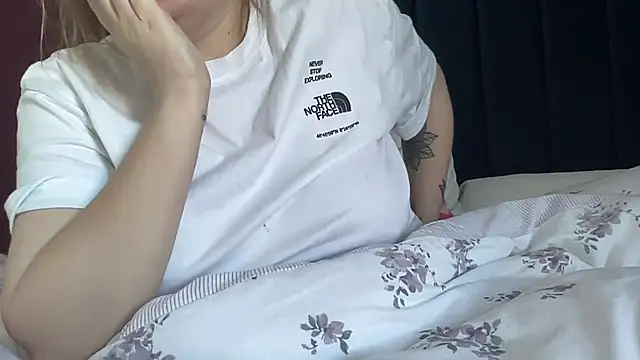 Ellarose-xo Webcam Show