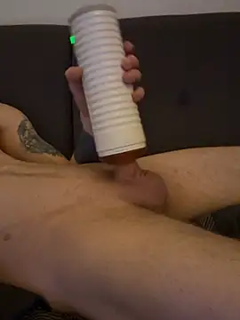 LionBoy1976 webcam show
