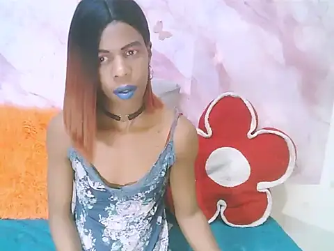 EbonySweetPeach's Webcam Show