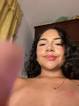 Evviiee_ Chat XXX in diretta