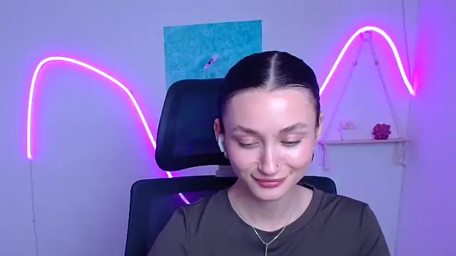 Stella_XO Adlı Modelin Canlı XXX Sohbeti