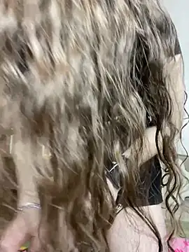 MartiniiSelenna's Live XXX Chat