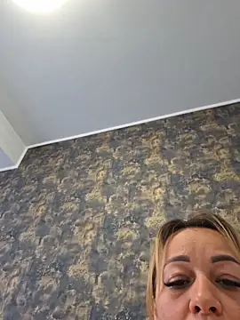RuxyHuge42ETT's Webcam Show