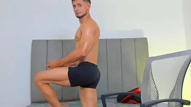 Adonys_Lewis_'s Live XXX Chat
