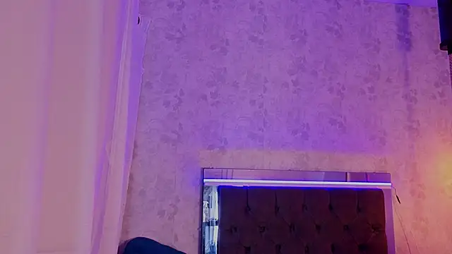 july_quinzel webcam show