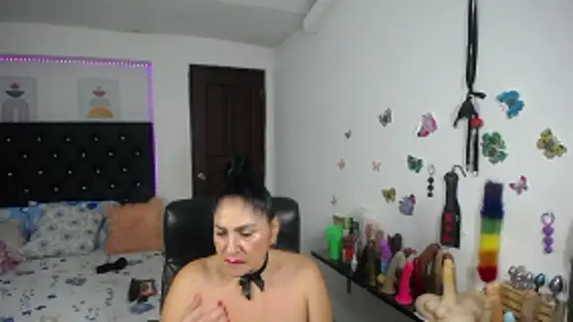 แชท XXX สดของ mature_bigboobs10