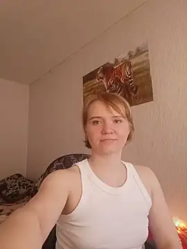 Ketrincold élő XXX-chatje