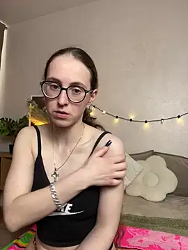 XXX chat uživo modela MartiniiSelenna