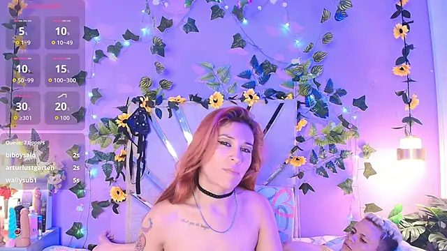 BRITHANY_SPARK's Live Chat Room