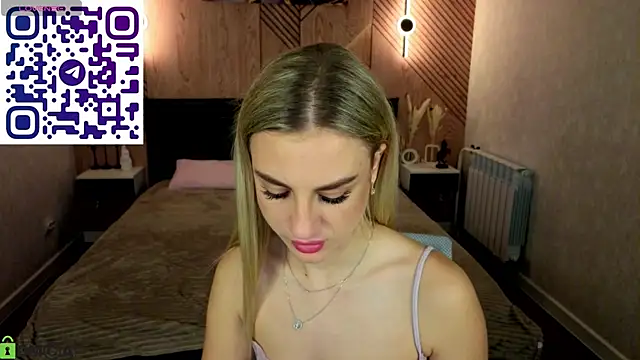 Silen_Tori Adlı Modelin Canlı XXX Sohbeti