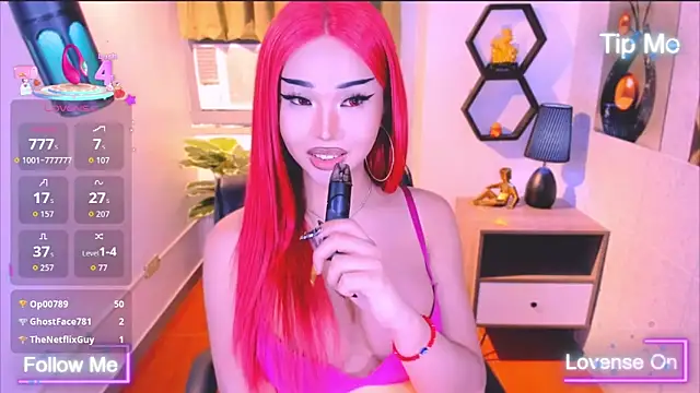 Show modela _prettyjawdropper_ na web-kameri