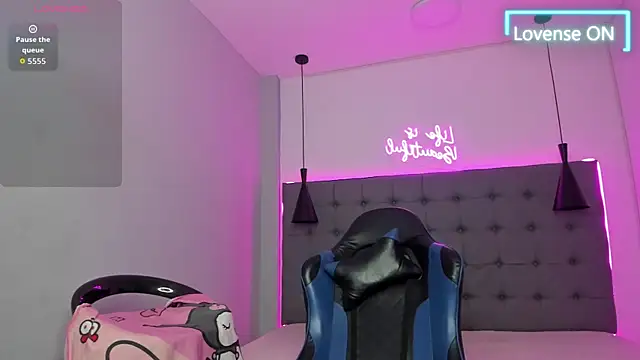 scarletcherry18 – Naživo XXX chat