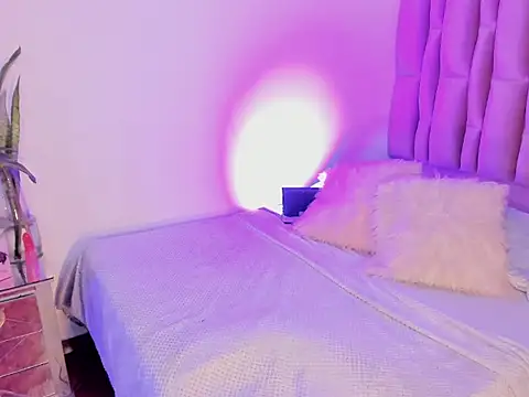 عرض كام nicolebrunett